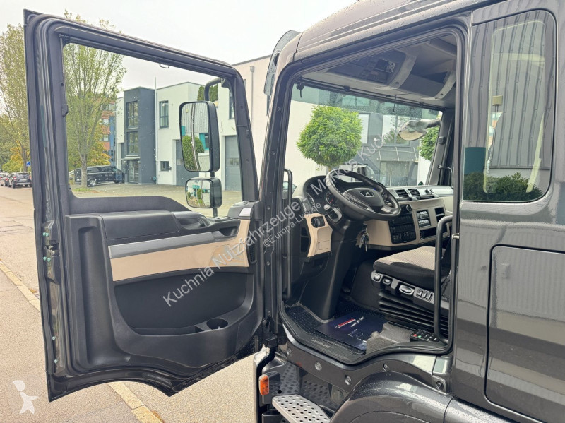 MAN 8.220 BL Koffer 6m Langes Haus LBW 1,5t truck