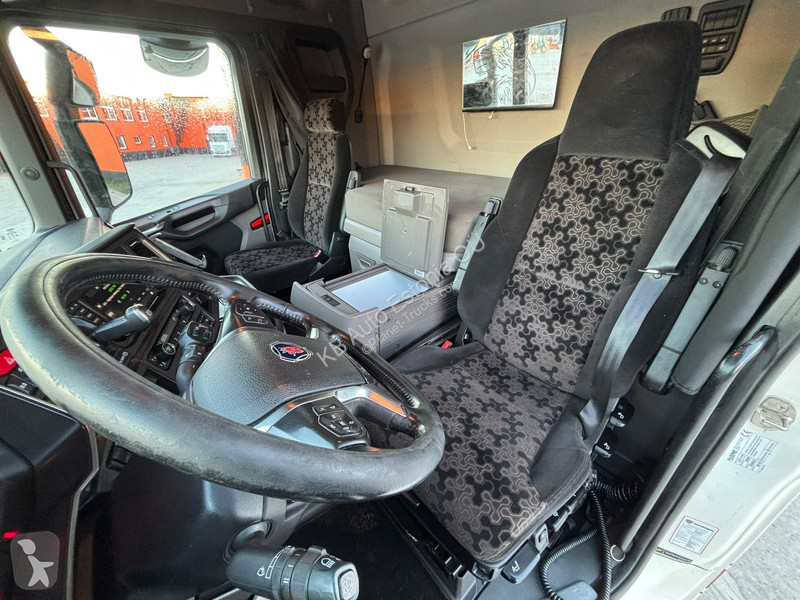 Scania 450 6x2*4 ETADE truck