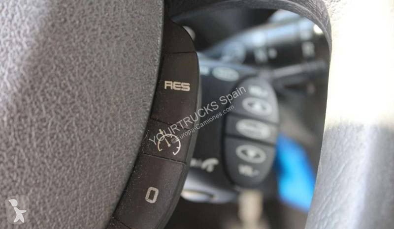 شاحنة Renault 210