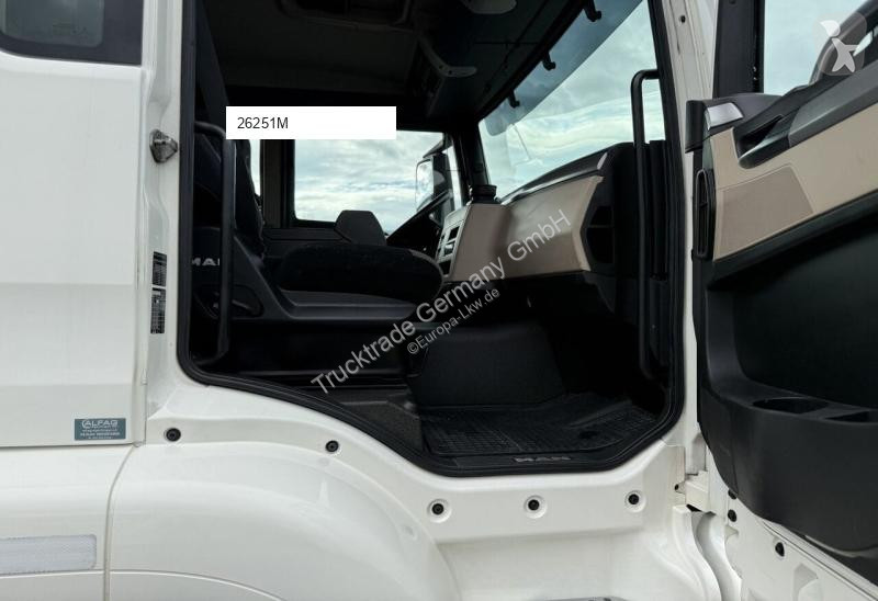 MAN TGS 18.400 4x2 Koffer AHK truck