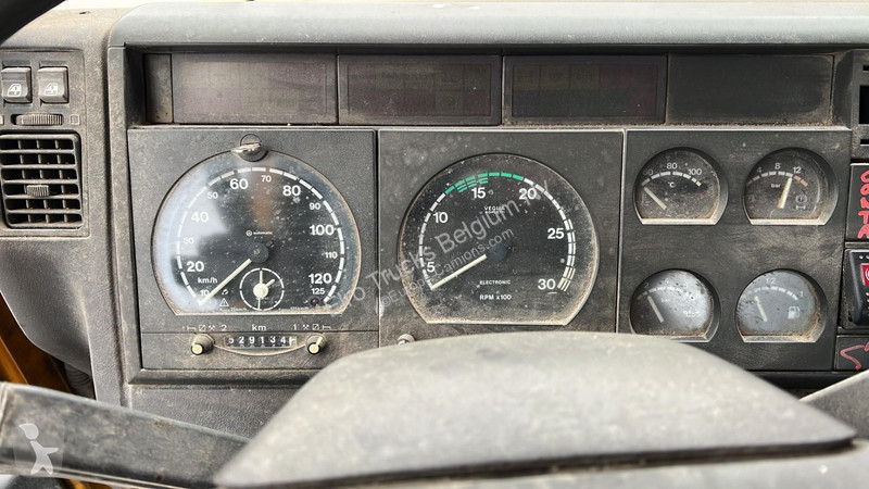 Kamion Iveco 260 E 30 (MANUAL PUMP / POMPE...