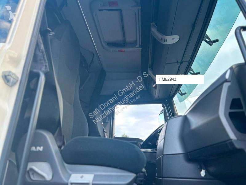 Vrachtwagen Mercedes RK 2070