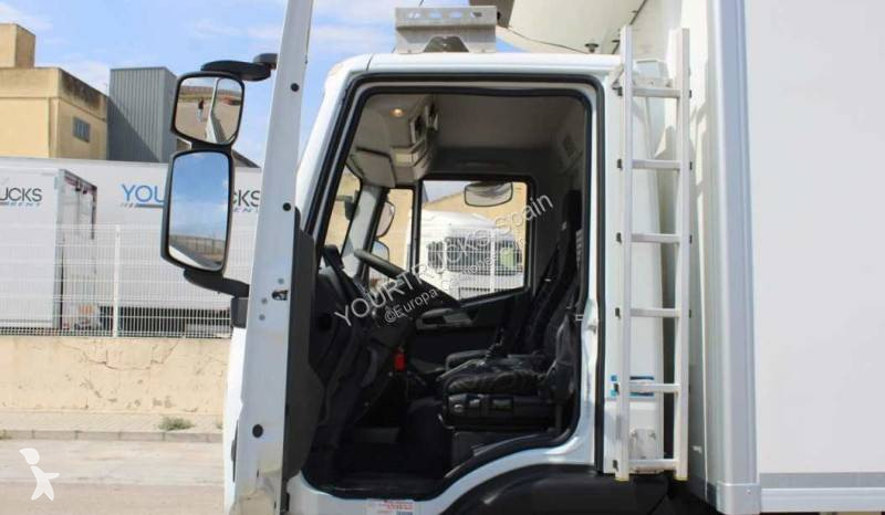 Vrachtwagen Iveco 100 E 19