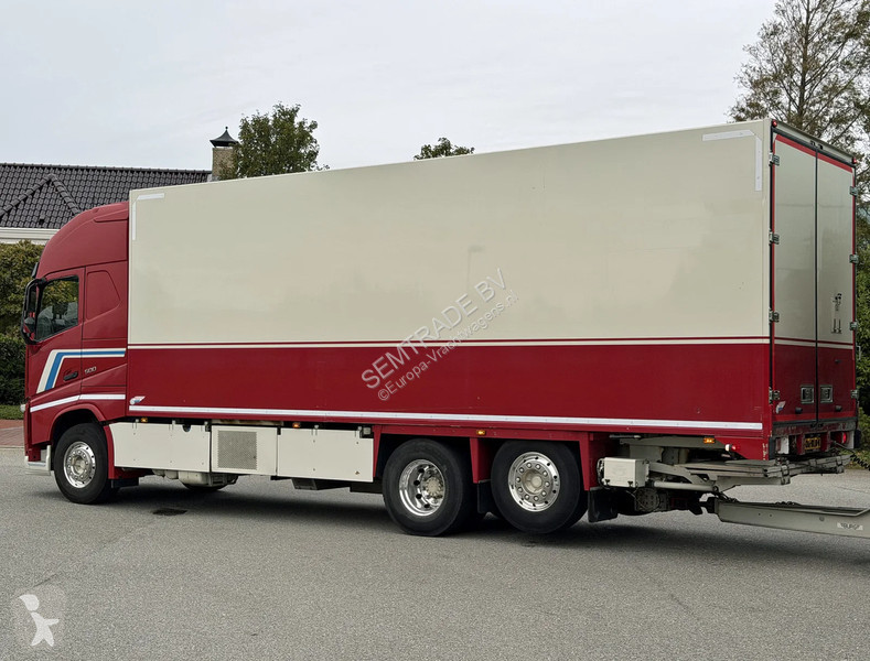 شاحنة Volvo 13500 I-PARK COOL CARRIER TRS...