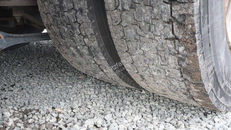 Kamion Iveco 500E6 Pritsche + Plane Zug...