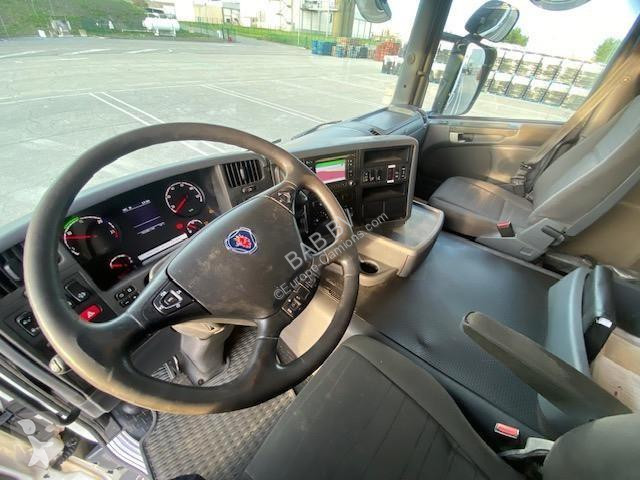 Camião Scania 490