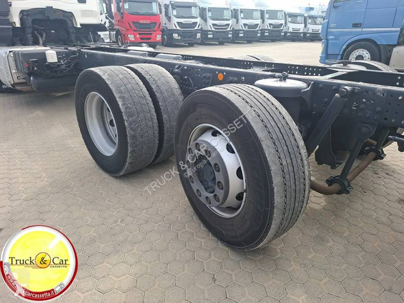 Teherautó Iveco 260 S 42