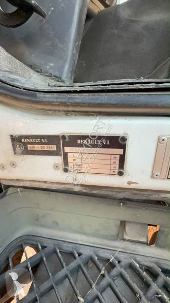 Teherautó Renault 320 DCI