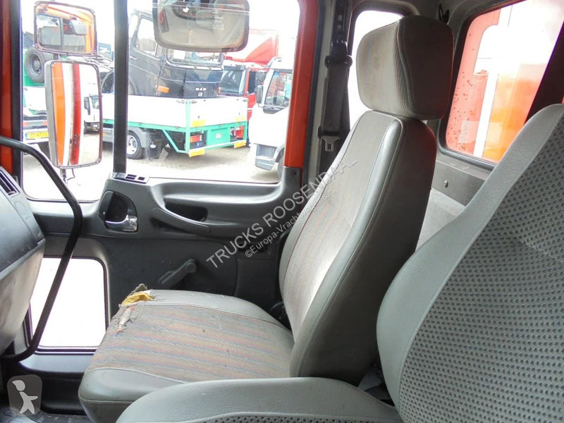 Kamion Volvo 220 + Manual + HMF 150 crane