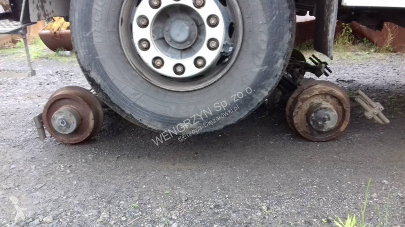 شاحنة Mercedes Pojazd dwudrogowy MERCEDES BENZ...
