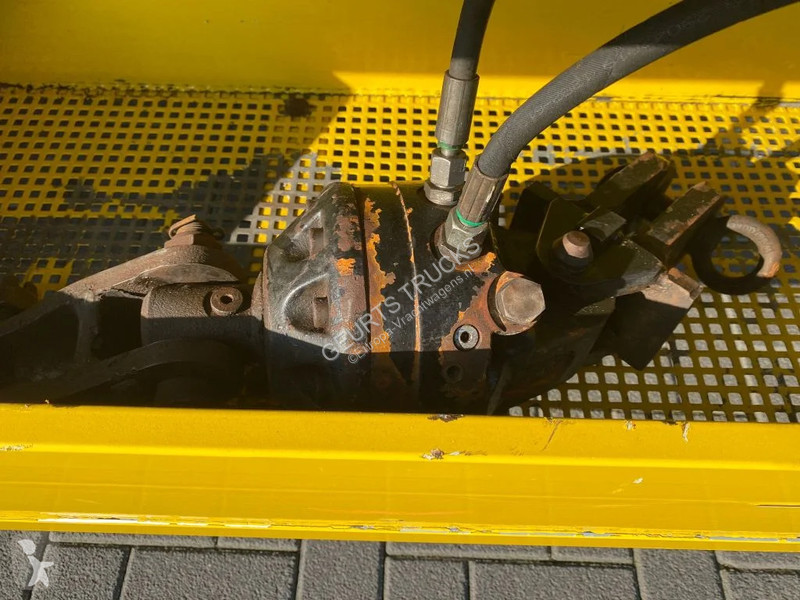 Kamion Renault D7.5 180 4X2 + PALFINGER PK 4...