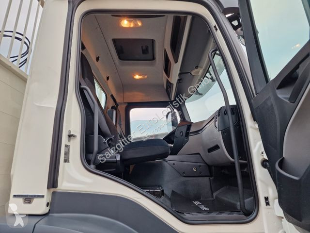 Kamion Mercedes 1832 / MKG Kran