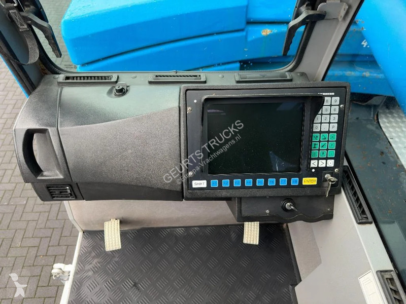Camion Scania P420 8X4 + LIEBHERR LTF 1045-4.1...