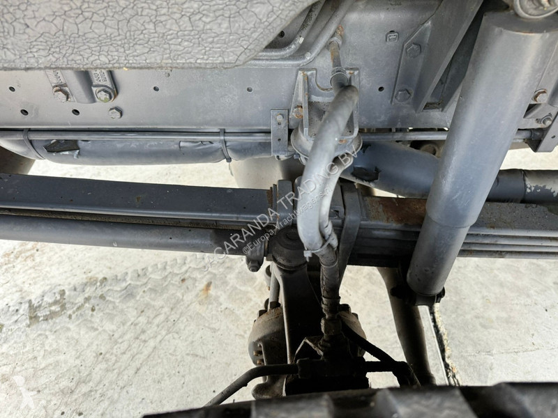 Camion Iveco 200-32 AHW 8000L Aircraft refueler...