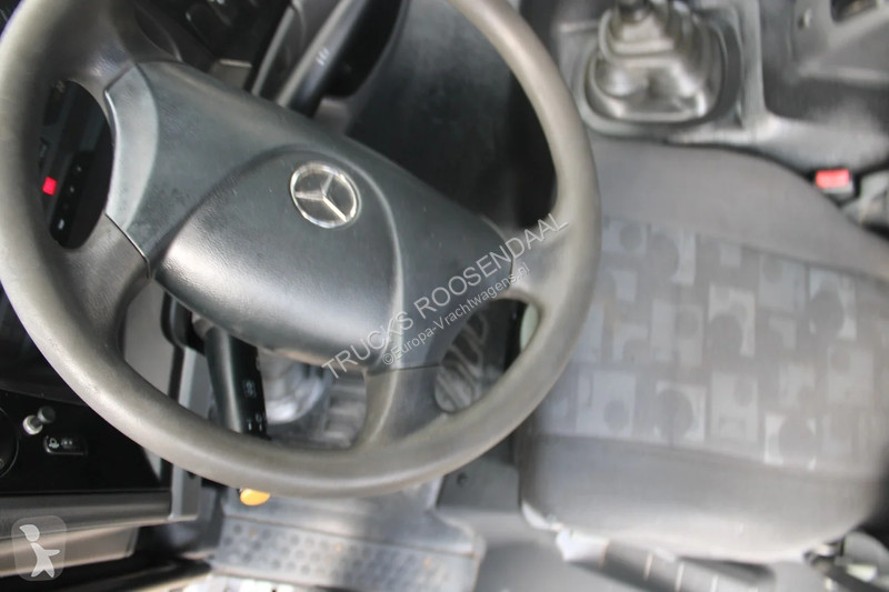 Kamion Mercedes 1218 + EURO 5 + manual