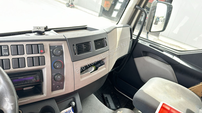 Camion Volvo FL 260 (LIFT 2000 KG / PERFECT...
