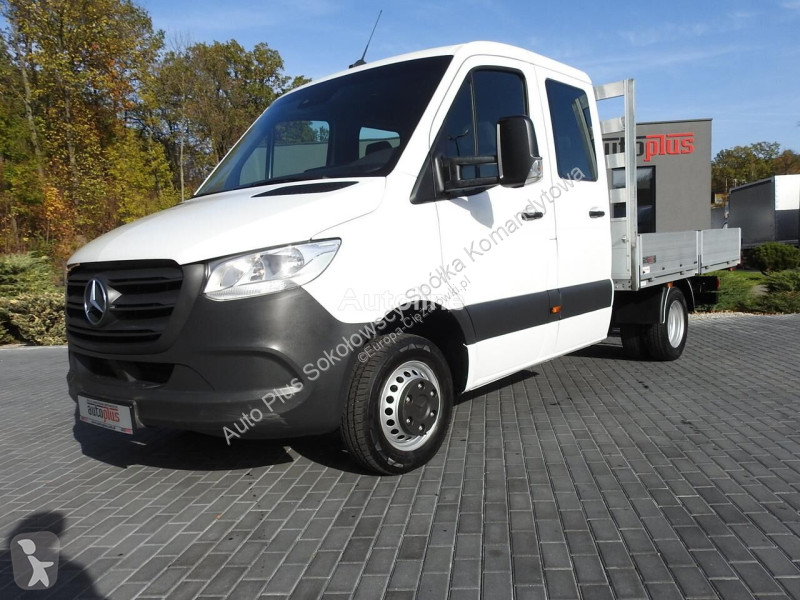 Véhicule utilitaire Mercedes SPRINTER 516...