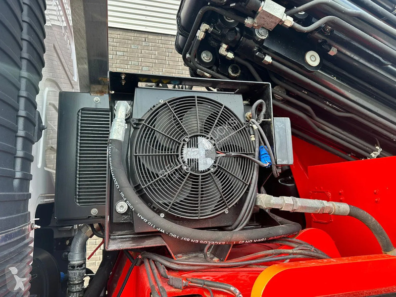 Camion Volvo 10X4 + FASSI F1650RAL.2.28 + JIB...