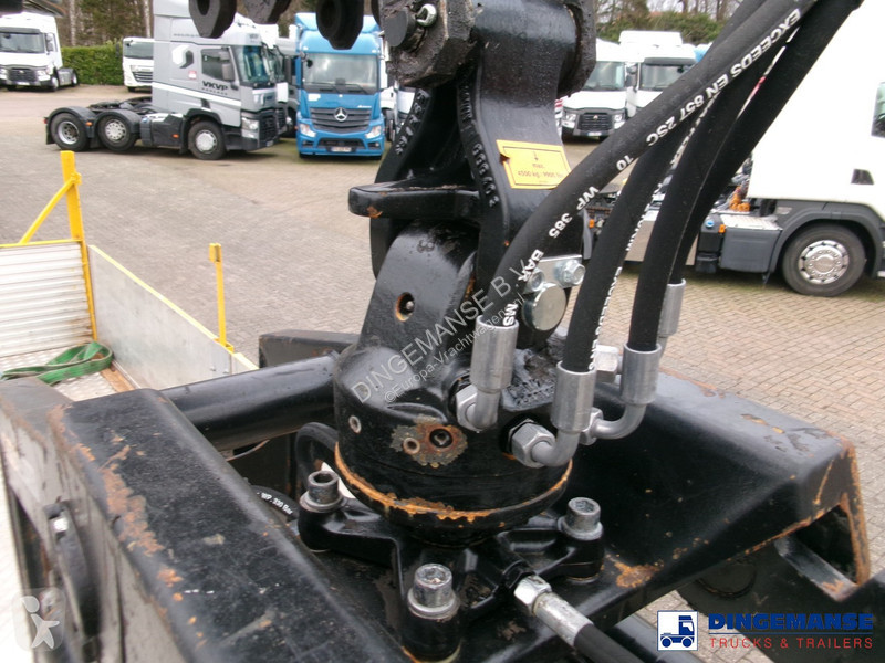 Kamion Iveco 310 6x2 Euro 6 + Atlas 105.2 crane