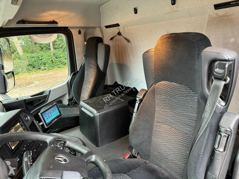 Vrachtwagen Mercedes 1927 4X2 4 UNITS EURO 6...