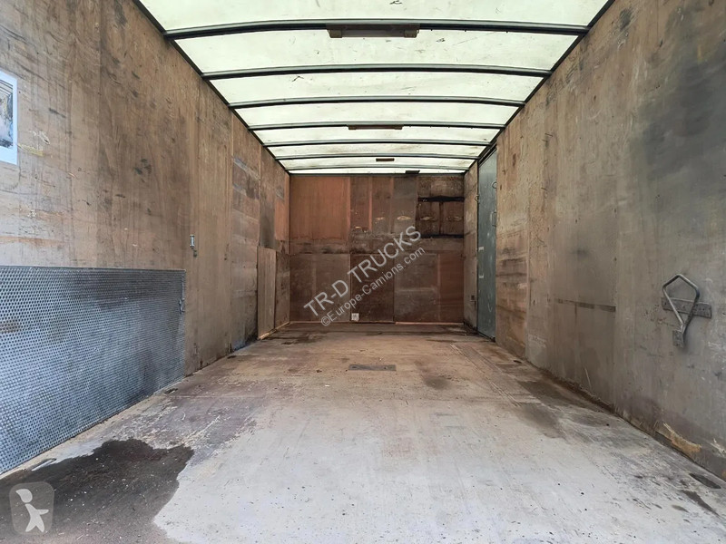 Camion Volvo FL 240 D'HOLLANDIA 2000KG - 5,76M BOX