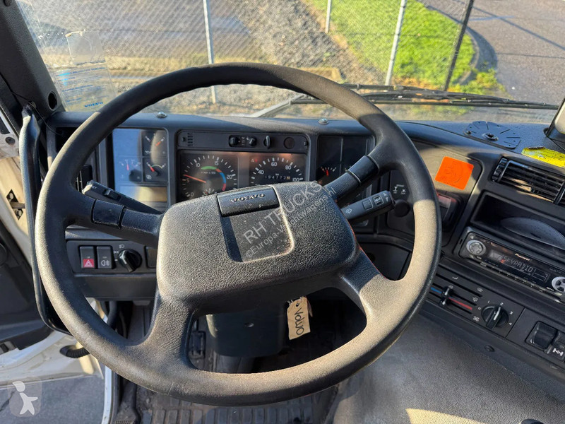 Kamion Volvo 12340 6X2 - EURO 3 + PALFINGER...