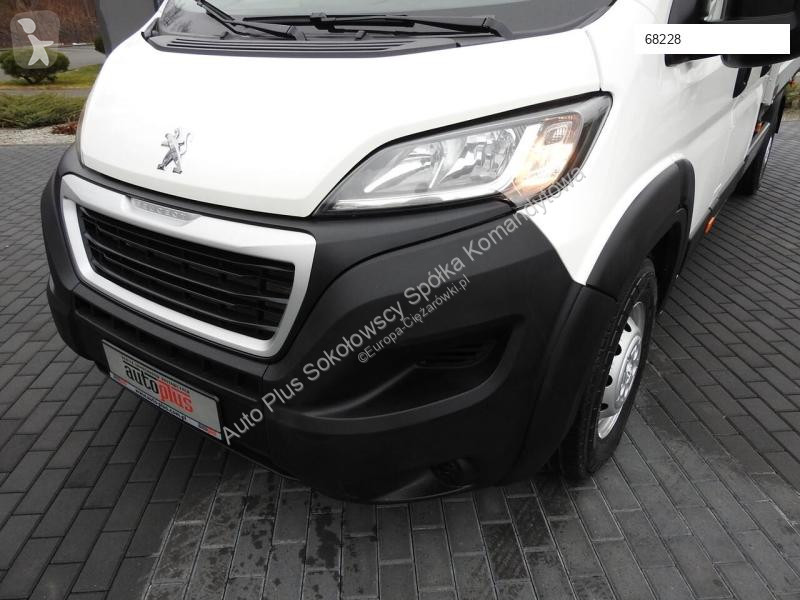 Véhicule utilitaire Peugeot BOXER SKRZYNIA...