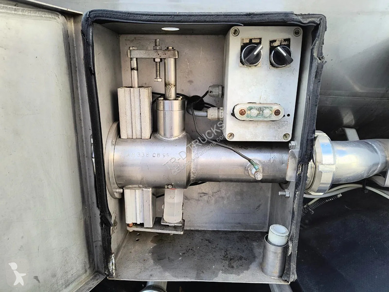 Kamion MAN TGS 15000L INSULATED INOX TANK - 1...
