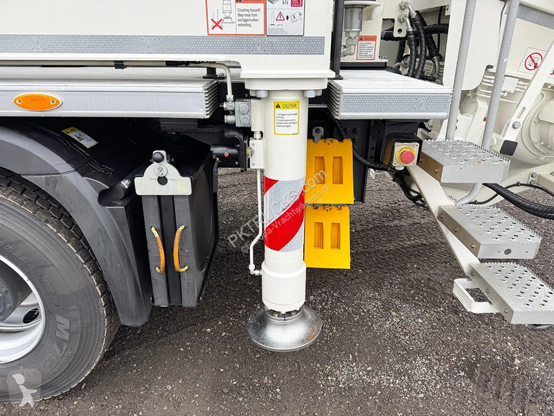 Kamion Mercedes 3340 Concrete Pump 38 Mtr