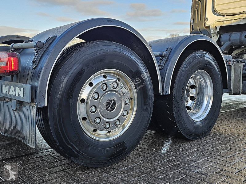 Camion MAN 26.500  XXL 6X2-4 WB420