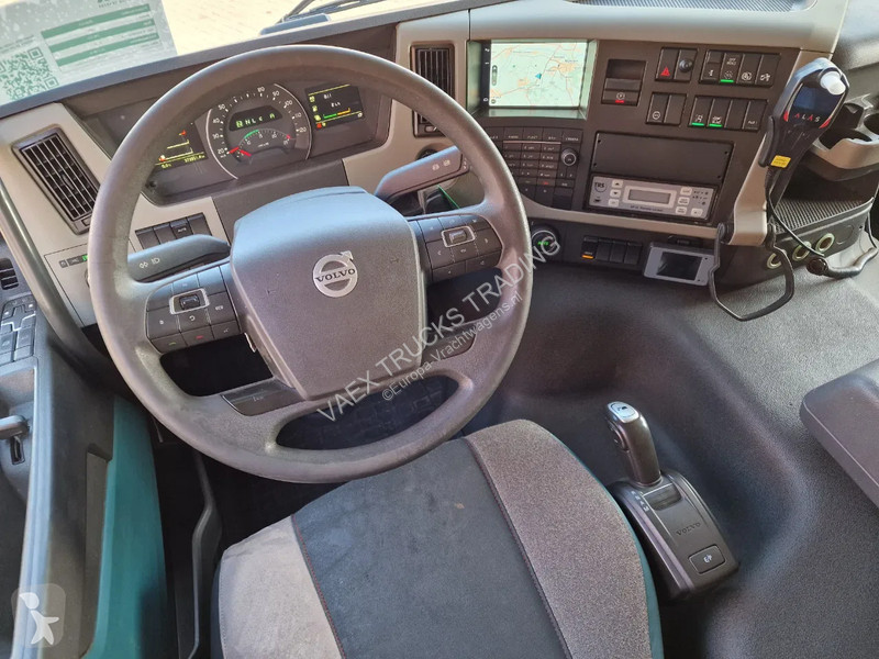 Kamion Volvo 330 4x2 - Carrier MT 18 Frigo -...