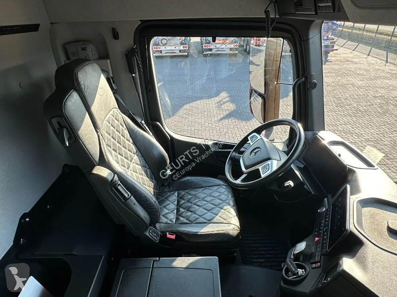 Kamion Mercedes 3253 L ENA 8X2/4 HMF2820 KRAAN...