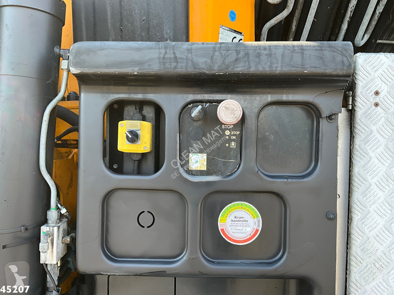 Kamion Volvo 500 8x4 Effer 65 Tonmeter...