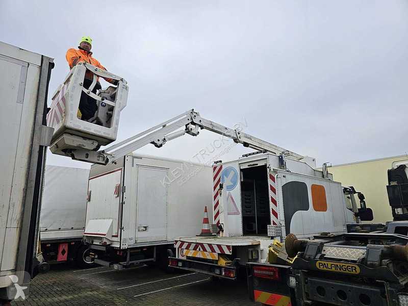 Camion Iveco 120E18 EUROCARGO COMET 151TAL 15.5M