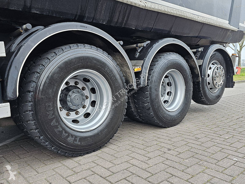 Camion DAF 530 8X4 FAW STEEL TIPPER