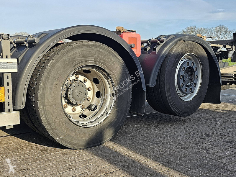 Camião Iveco AS260S46 LNG INT. STEERAXLE