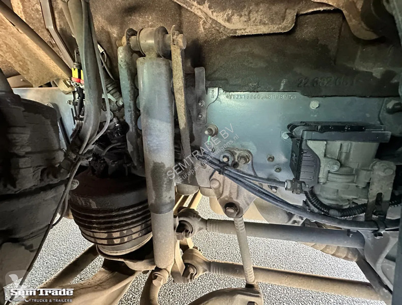 Kamion Volvo 540 8X4 HMF 6020 K8 KRAAN 231.000...