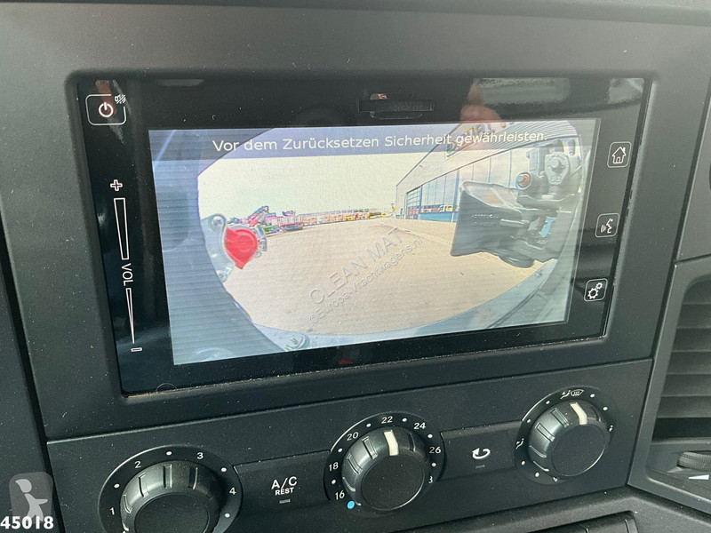 Camion Mercedes 2543 HMF 23 Tonmeter laadkraan