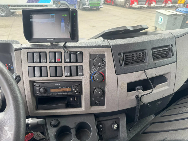 Kamion Volvo 250 4X2 EURO 6 CARGO LOCK +...