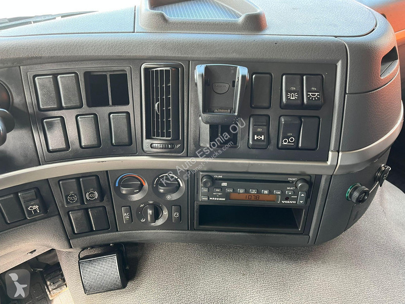 Kamion Volvo FM 9 300 6x2*4 HIAB 085D-3 /...