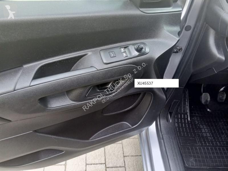 Autoutilitară Opel