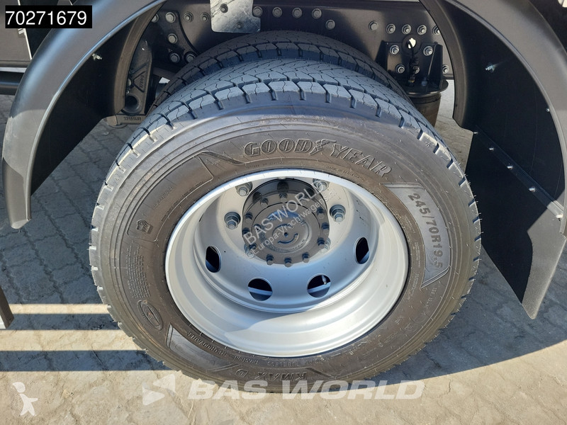 Vrachtwagen Renault D 240 4X2 NEW 240PK...