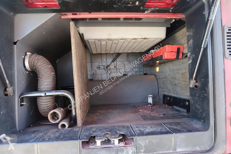 Kamion Volvo 520  - 8x4 R - Ketting systeem