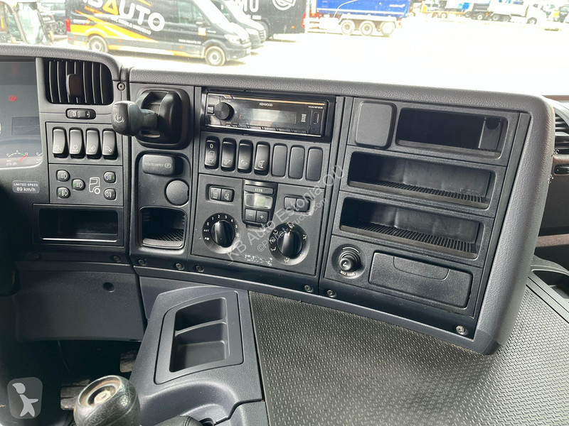 Lastbil Scania P 270 4x2 BOX =7475 mm