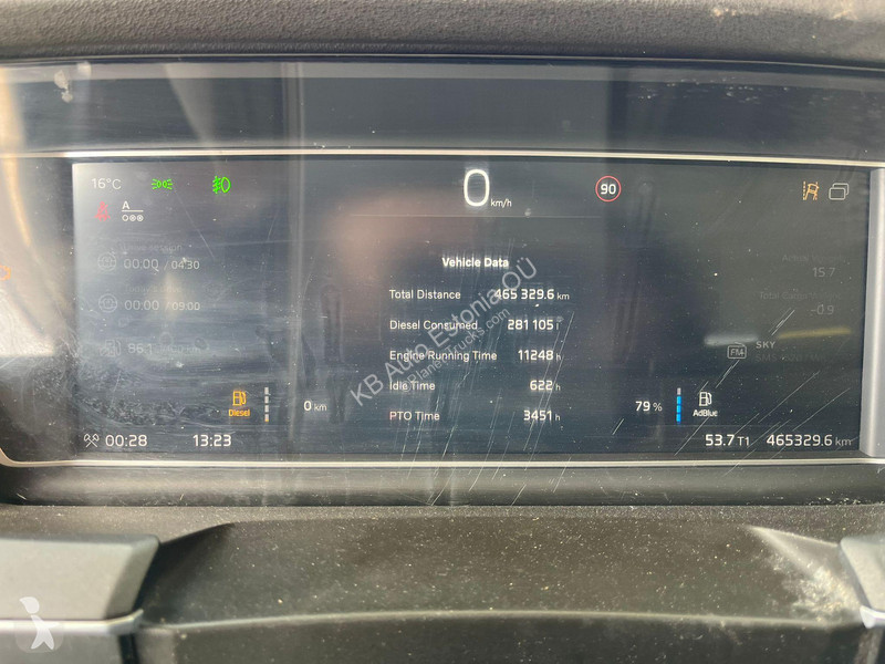 Kamion Volvo 750 8x4/4 DAMAGED !