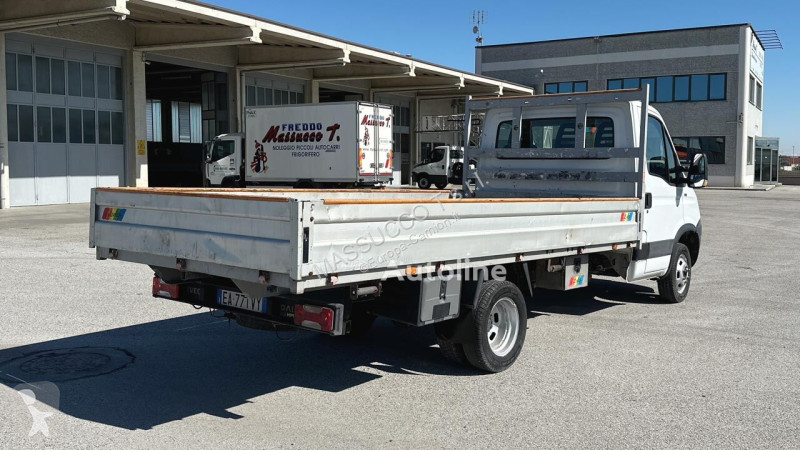 Kamion Iveco DAILY 35C13