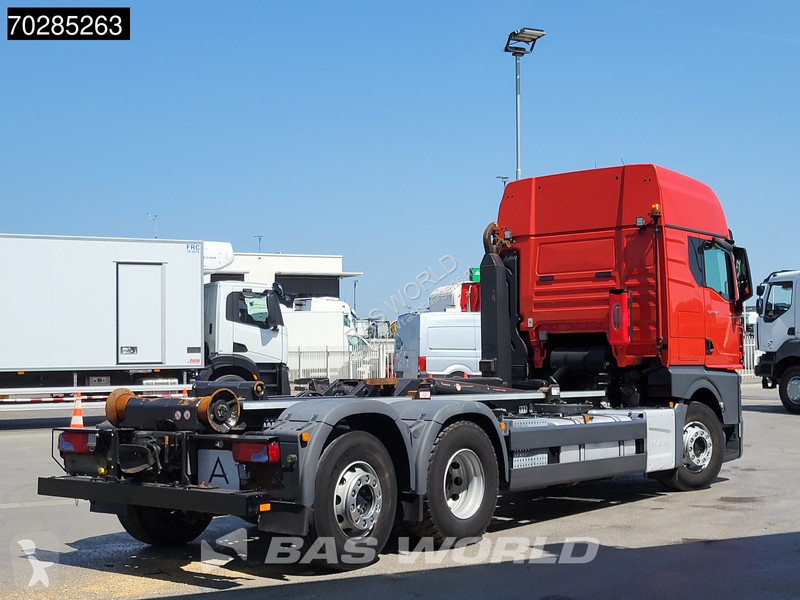 Kamion MAN 26.470  6X2 21 Tonnes VDL hooklift...