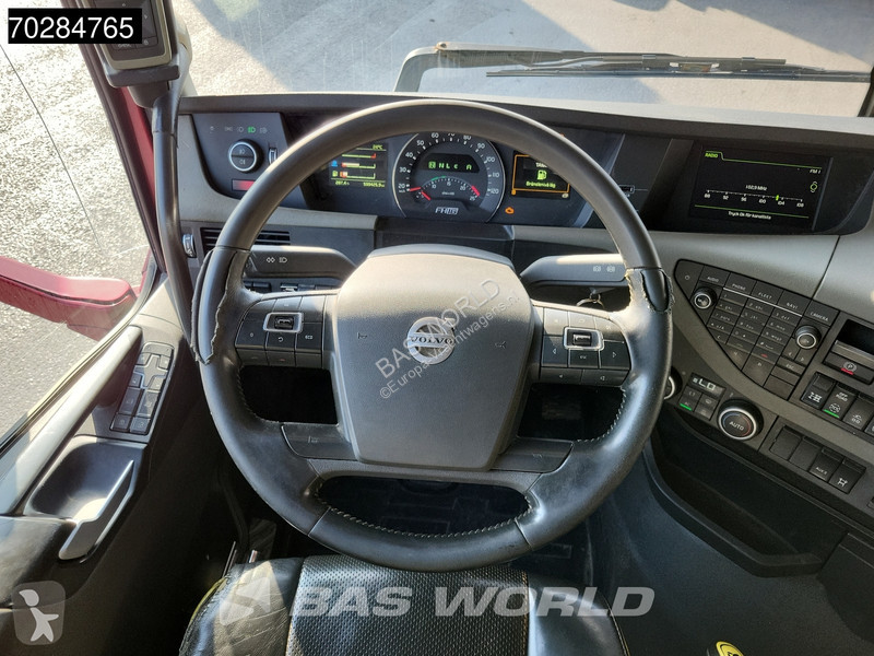 Camion Volvo 700 6X4 Full Air 20t Hook Xenon...