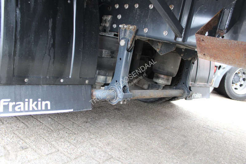 Kamion Iveco 160e25 + lift + euro 6