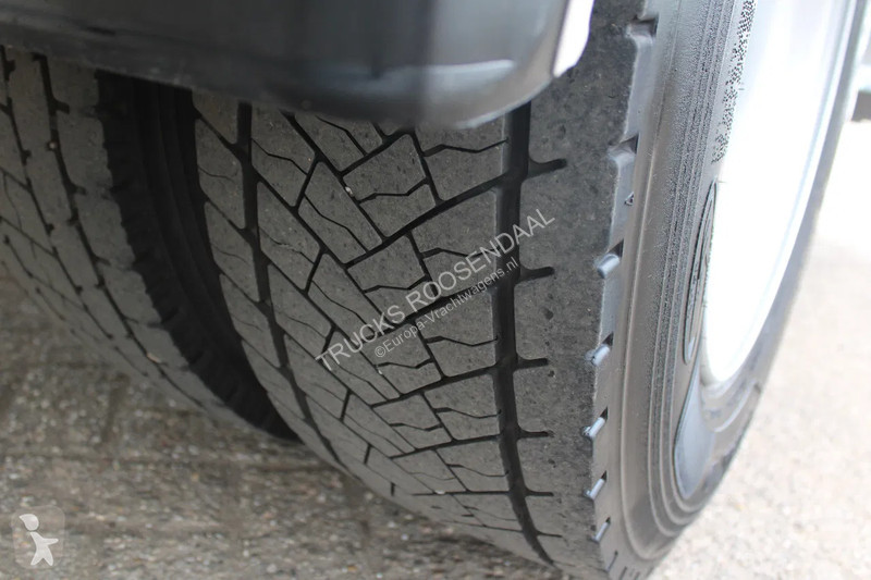 Kamion Iveco 120E18 + LIFT + EURO 6 + 10 PIECES...